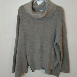 Faded Glory women's size Medium grey cowl neck sweater. Comfy and Cozy